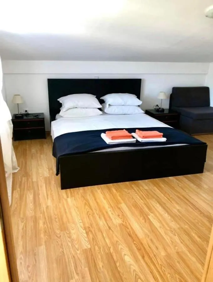Villa Ester Lopar