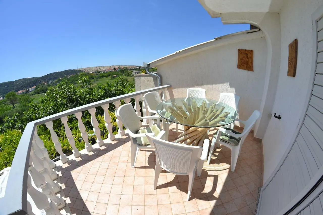 Villa Ester Lopar Apartman